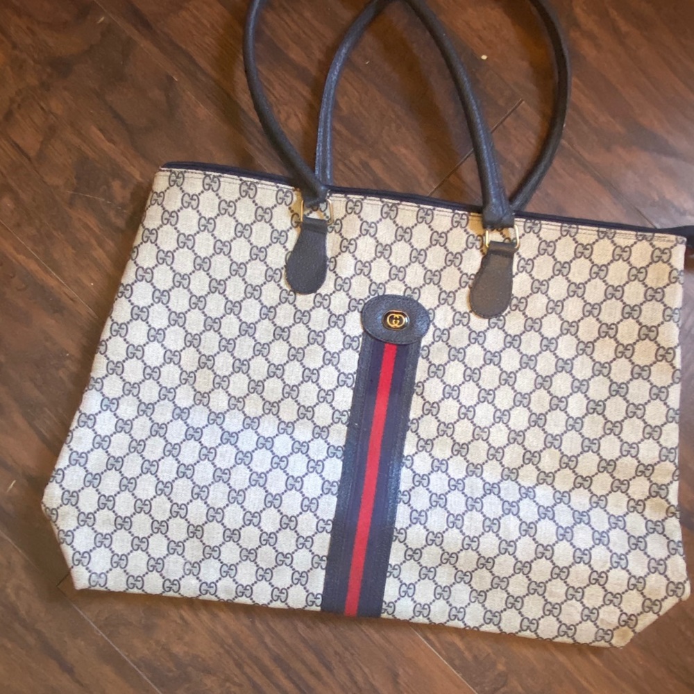 Authentic Vintage Gucci  Bucket Bag/Tote/Purse